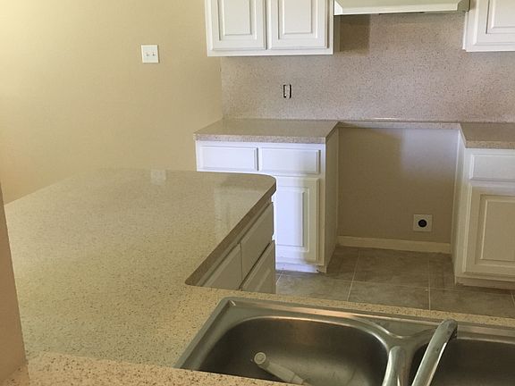 4th image of 2522 Redfish Dr