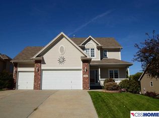7712 S 92nd St, La Vista, NE 68128
