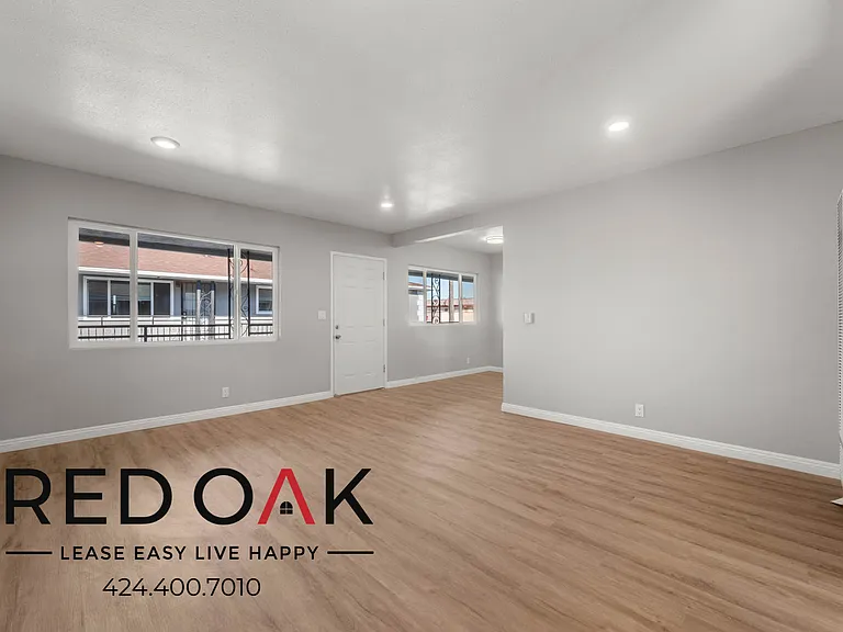 8015 S Western Ave #5 — Photo 11