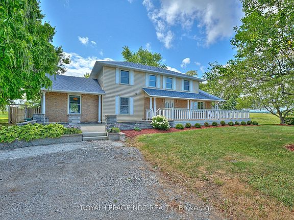 3rd image of 4040 Lakeshore Rd