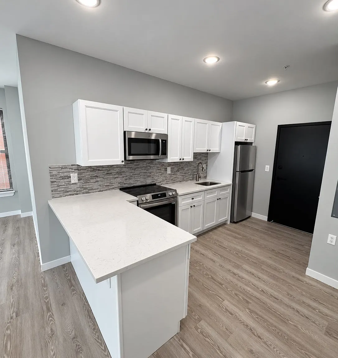 1 bed, $1,818 — Photo 1