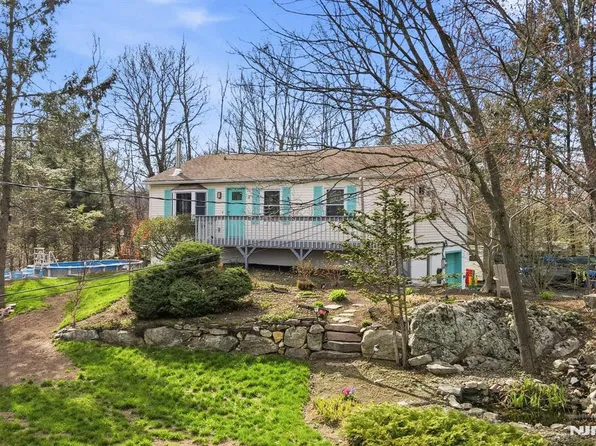 6 Ramsay Rd W, Hewitt, NJ 07421