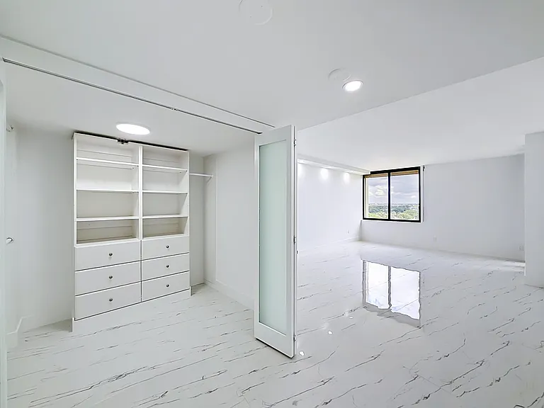 2480 Presidential Way #902 — Photo 17