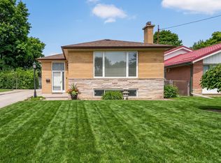 168 Taysham Cres, Toronto, ON M9V1X5