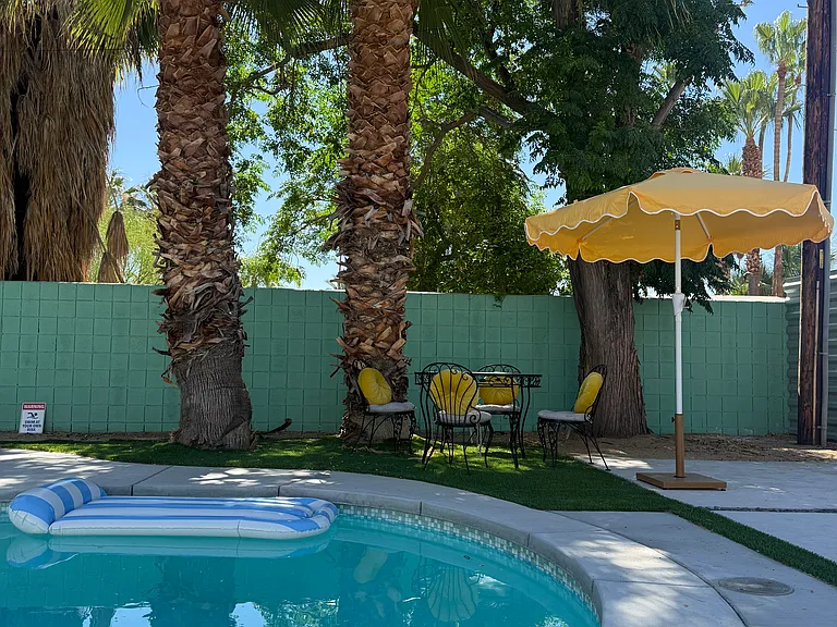 686 S Camino Real — Photo 14