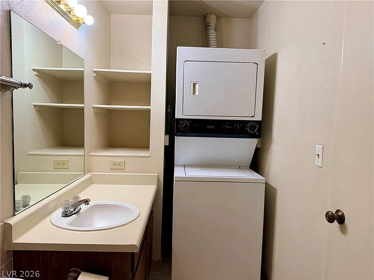 1303 Darlene Way #402B — Photo 11