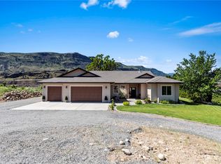 5582 Nature Shores Dr, Rock Island, WA 98850