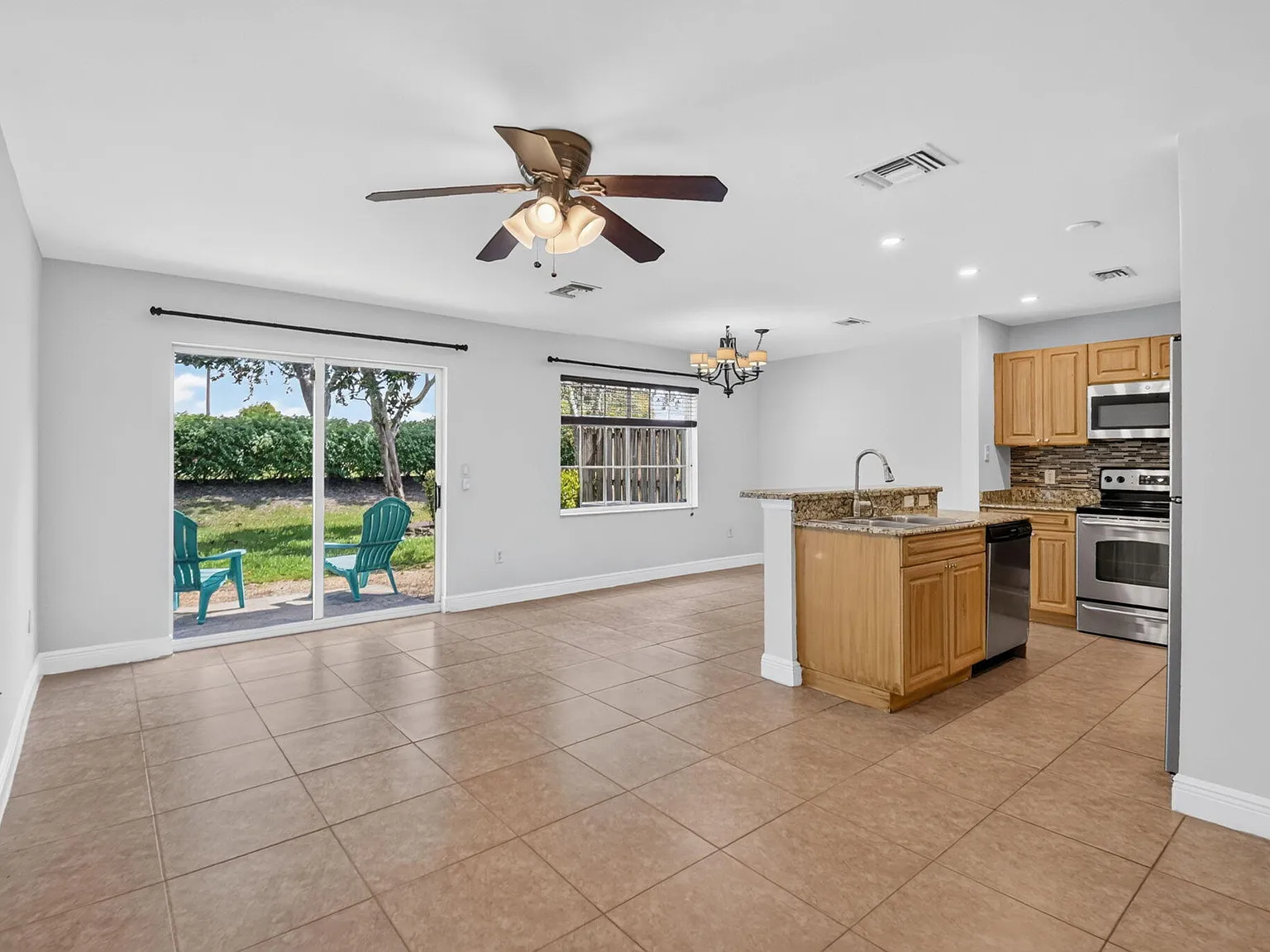 3 bed, 2.5 bath, 1441 sqft, $2,900 — Photo 4