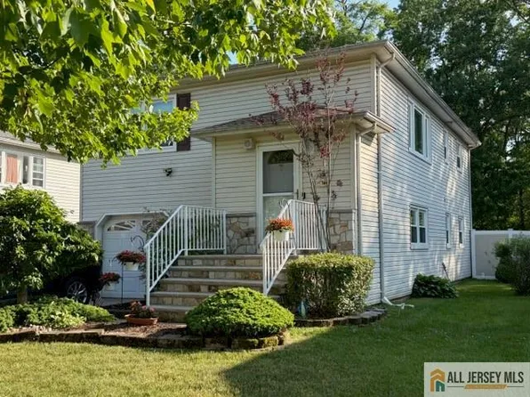 760 Magnolia Rd, North Brunswick, NJ 08902