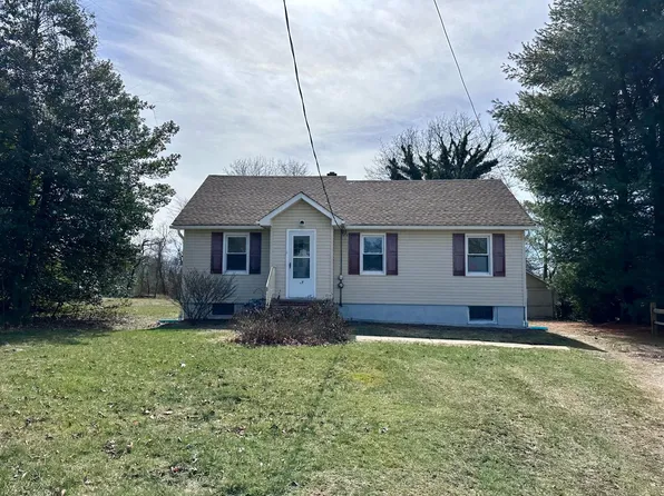 17 Old Mill Rd, Marlboro, NJ 07746