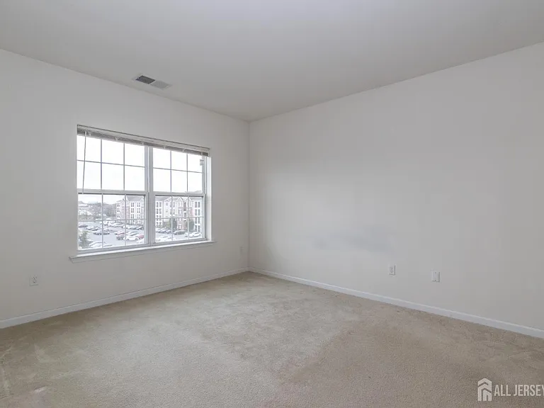 541 E Celebration Way — Photo 21