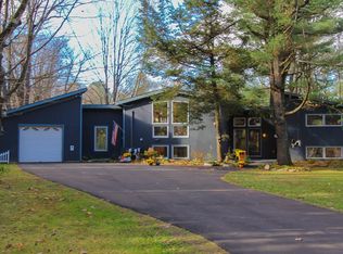 8297 Old Poland Rd, Barneveld, NY 13304