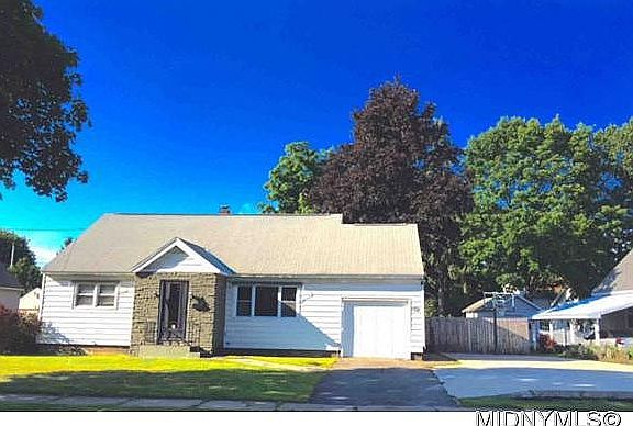 5th image of 49 Brookline Dr