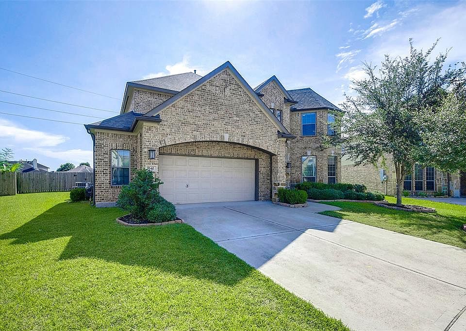 1st image of 642 Whitney Oaks Ln