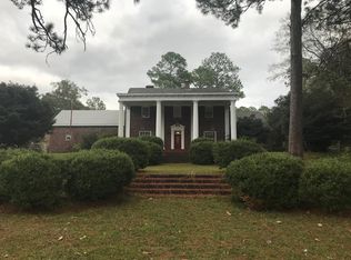 416 N State St, Lyons, GA 30436