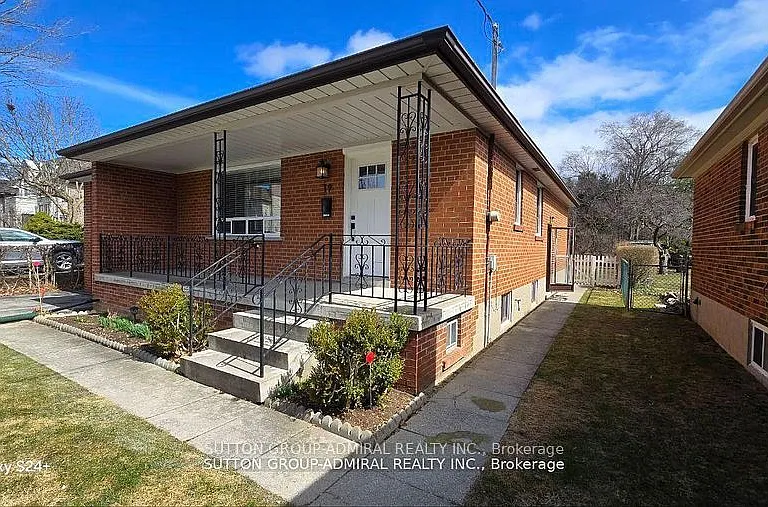 19 Tobruk Cres #MAIN — Photo 2