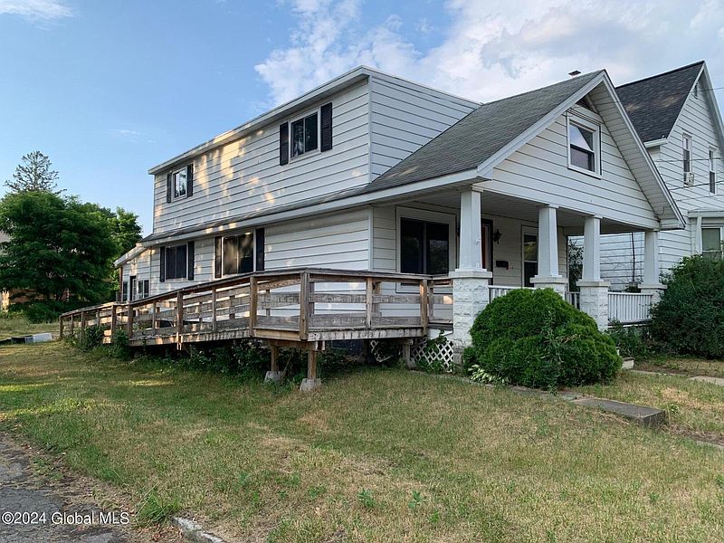 3rd image of 2137 William Street