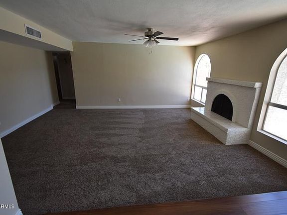 3rd image of 4309 E Capistrano Ave