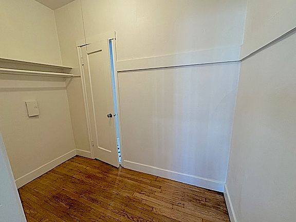 5th image of 630 33rd Ave #1