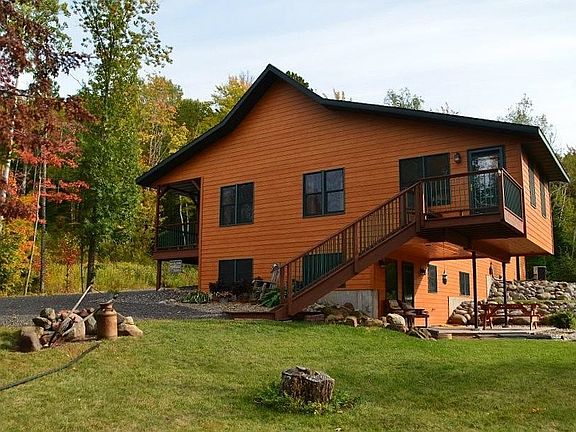 4th image of 22715 Ash St