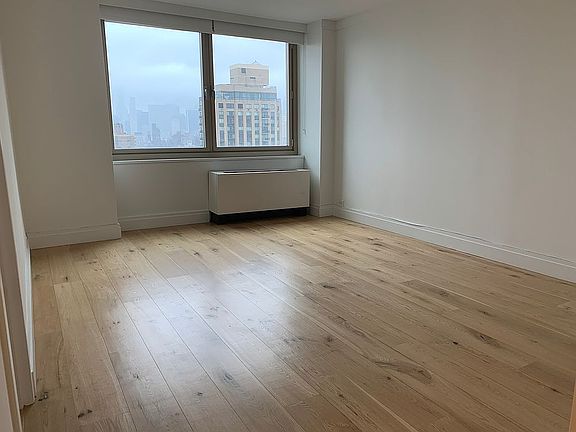4th image of 201 E 86th St APT 32E