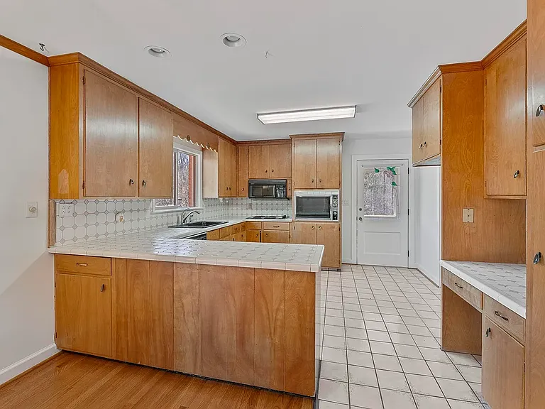 104 Cherokee Ct — Photo 10
