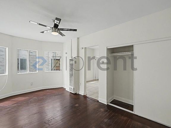 4th image of 1513 W 12th Pl APT 12