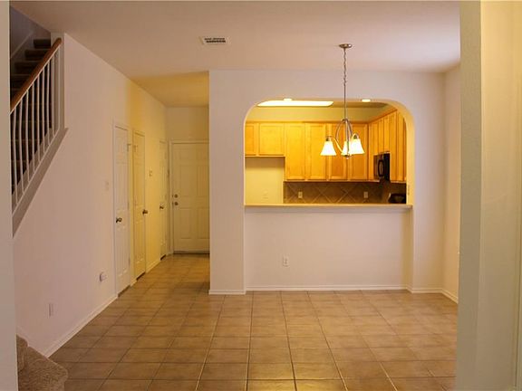 4th image of 16100 Great Oaks Dr #1402