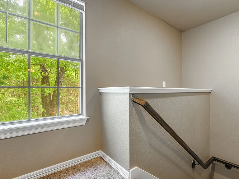 56 S Woodsprings Dr — Photo 7