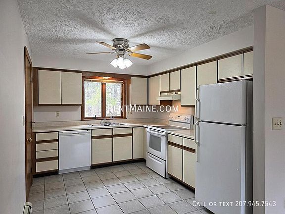 3rd image of 5 Hartley St APT 2