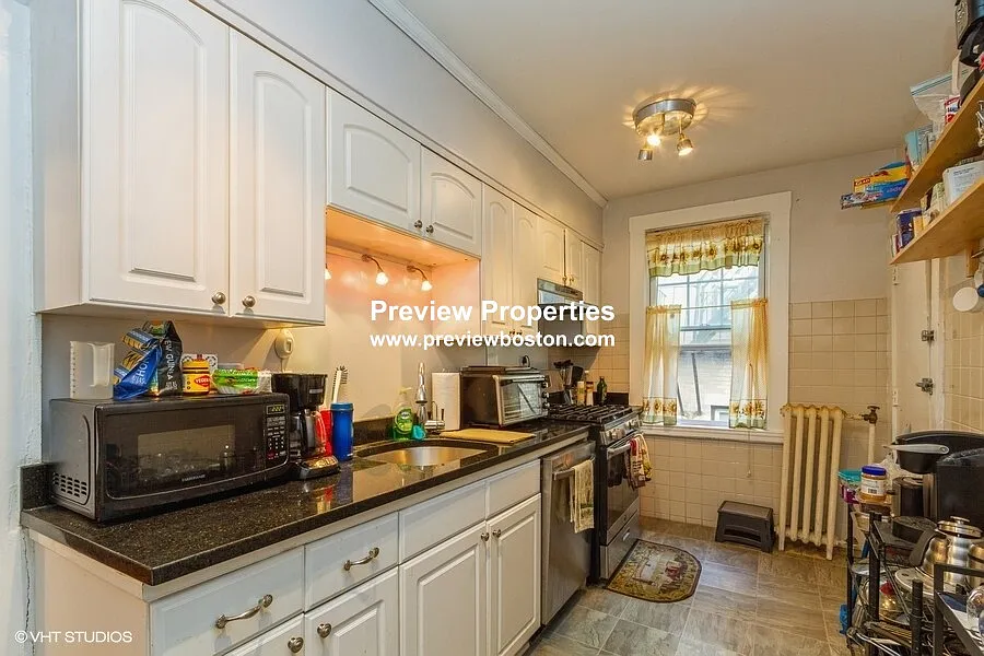 3 bed, 1.0 bath, $2,800 — Photo 4