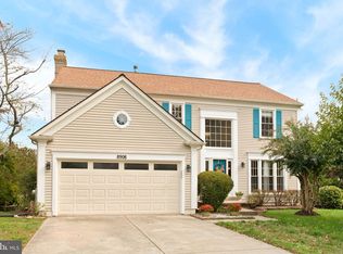 8908 Admiral Dr, Laurel, MD 20708