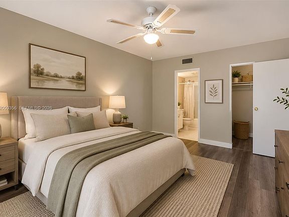 5th image of 1030 Country Club Dr APT 405