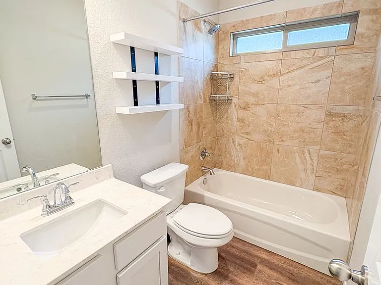 7507 Park Mdw — Photo 6