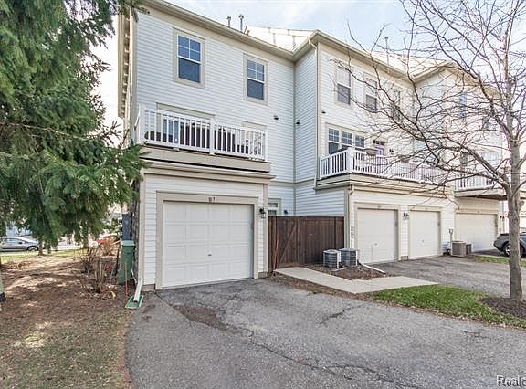 3rd image of 187 Hamilton Ave #20