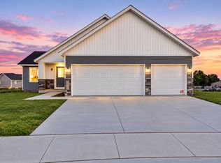 1877 Robinson Ln NE, Byron, MN 55920