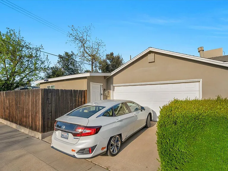 842 W Pine Ave — Photo 35