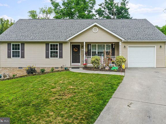 2nd image of 431 Crescent Dr