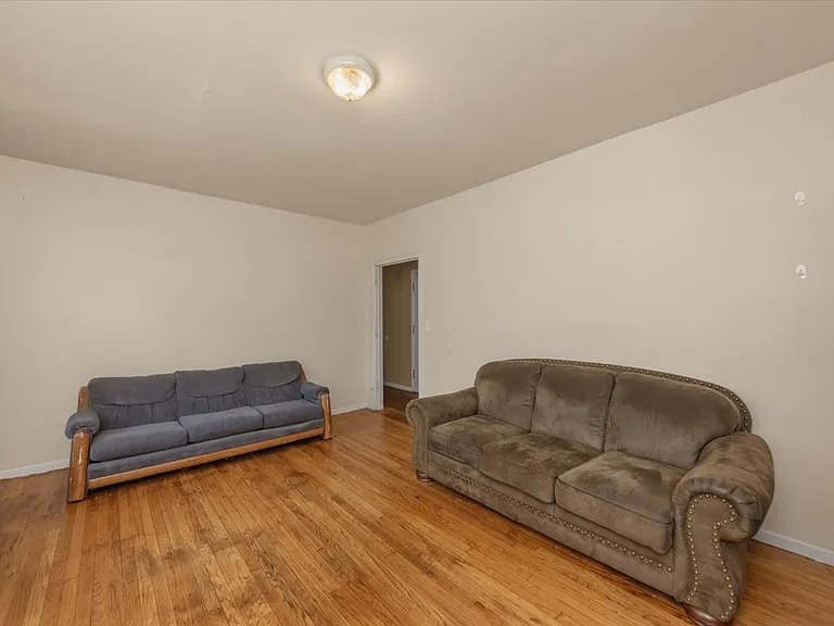 2200 N Knox Ave #1 — Photo 7