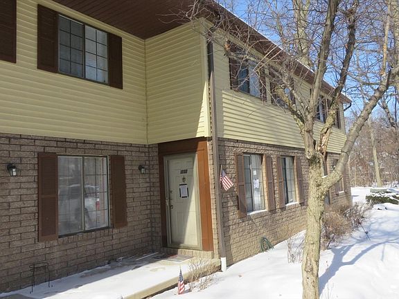 2nd image of 1233 Front St