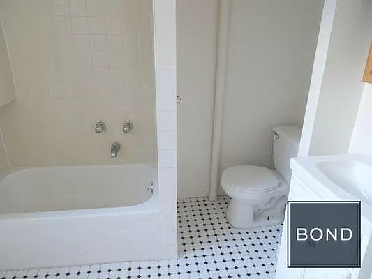 Rented by Bond New York | media 6