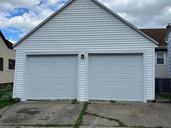 3rd image of 901 E Rudisill Blvd
