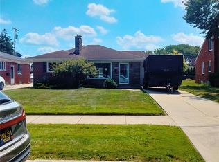 17344 Sprenger Ave, Eastpointe, MI