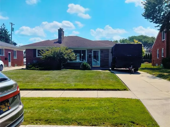 17344 Sprenger Ave, Eastpointe, MI 48021