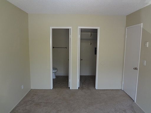 5th image of 4346 Kansas St APT 7