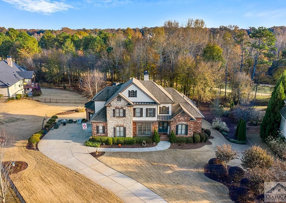1st image of 323 Broom Seige Cir