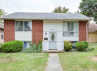 805 N Hamilton St, Lincoln, IL 62656
