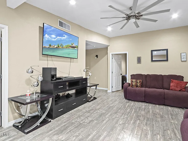 359 Mary Jeanne Ln — Photo 23