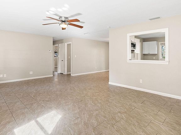 2nd image of 1109 Dougherty St