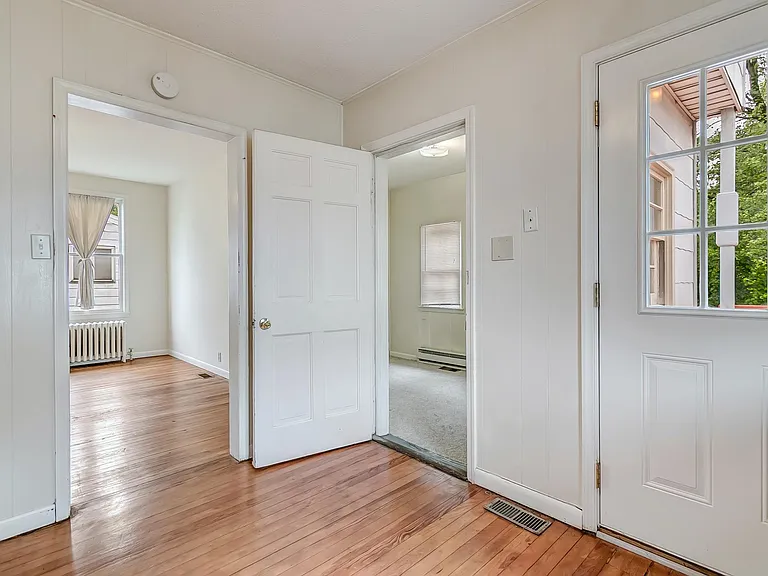 9038 Rhode Island Ave — Photo 20